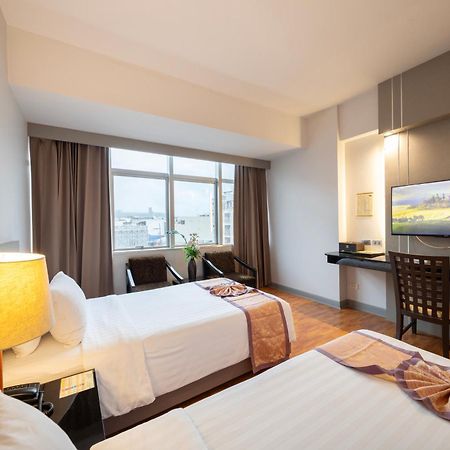 New Season Hotel Хат Яй Екстериор снимка