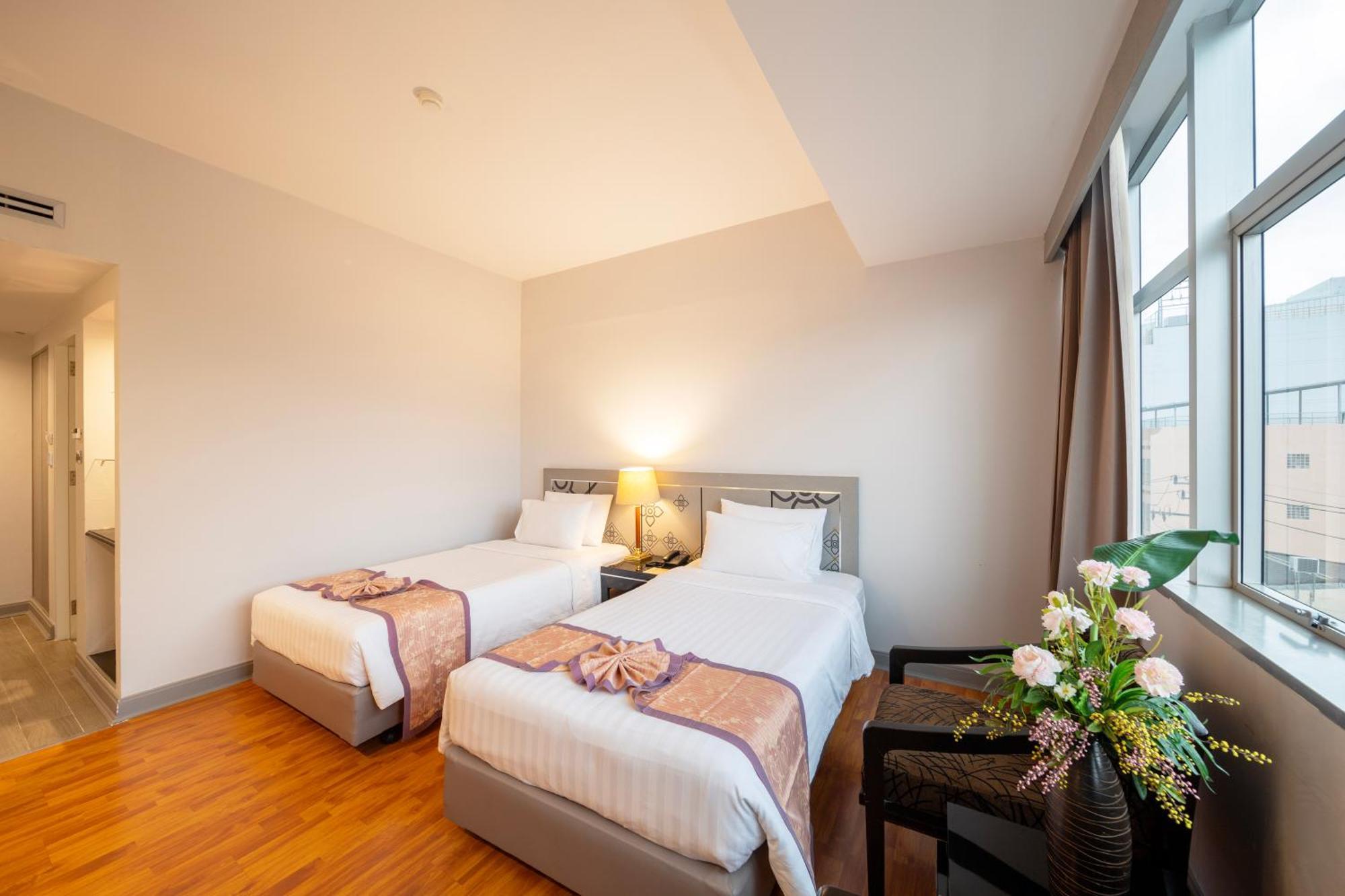 New Season Hotel Хат Яй Екстериор снимка